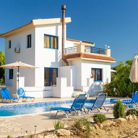 Charoula Tessera * Polis